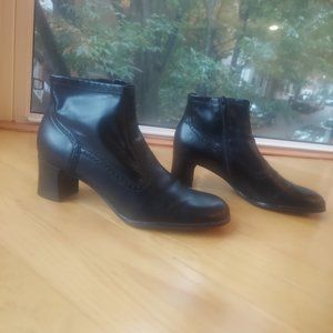 Italian Leather Franco Sarto Black Ankle Boots; 2" heels; Size 8M